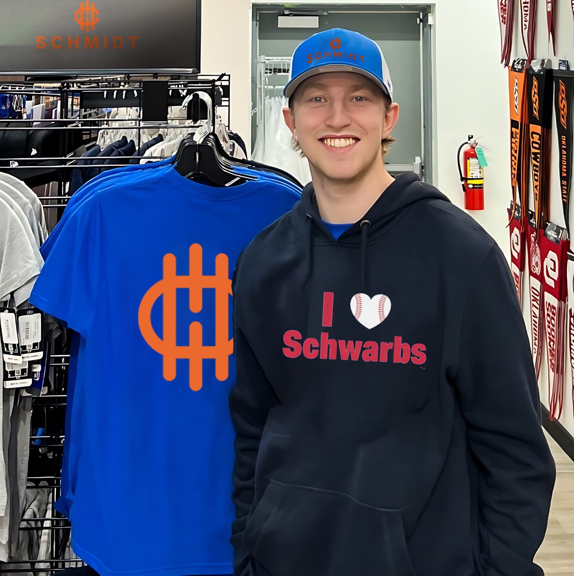 Kyle Schwarber Philadelphia Phillies I love The Schwarbs heart shirt