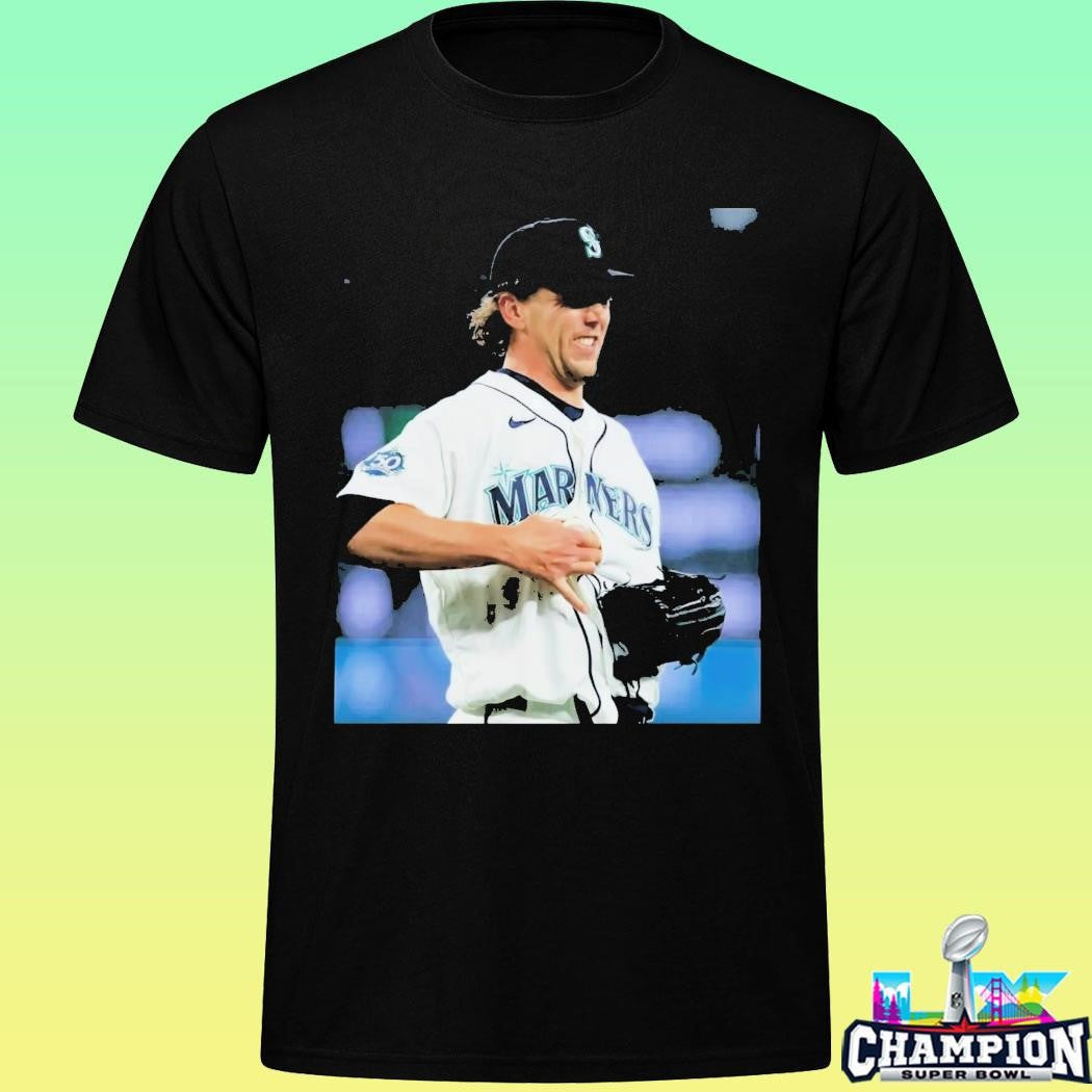 Mariners Catch Ball in Shirt
