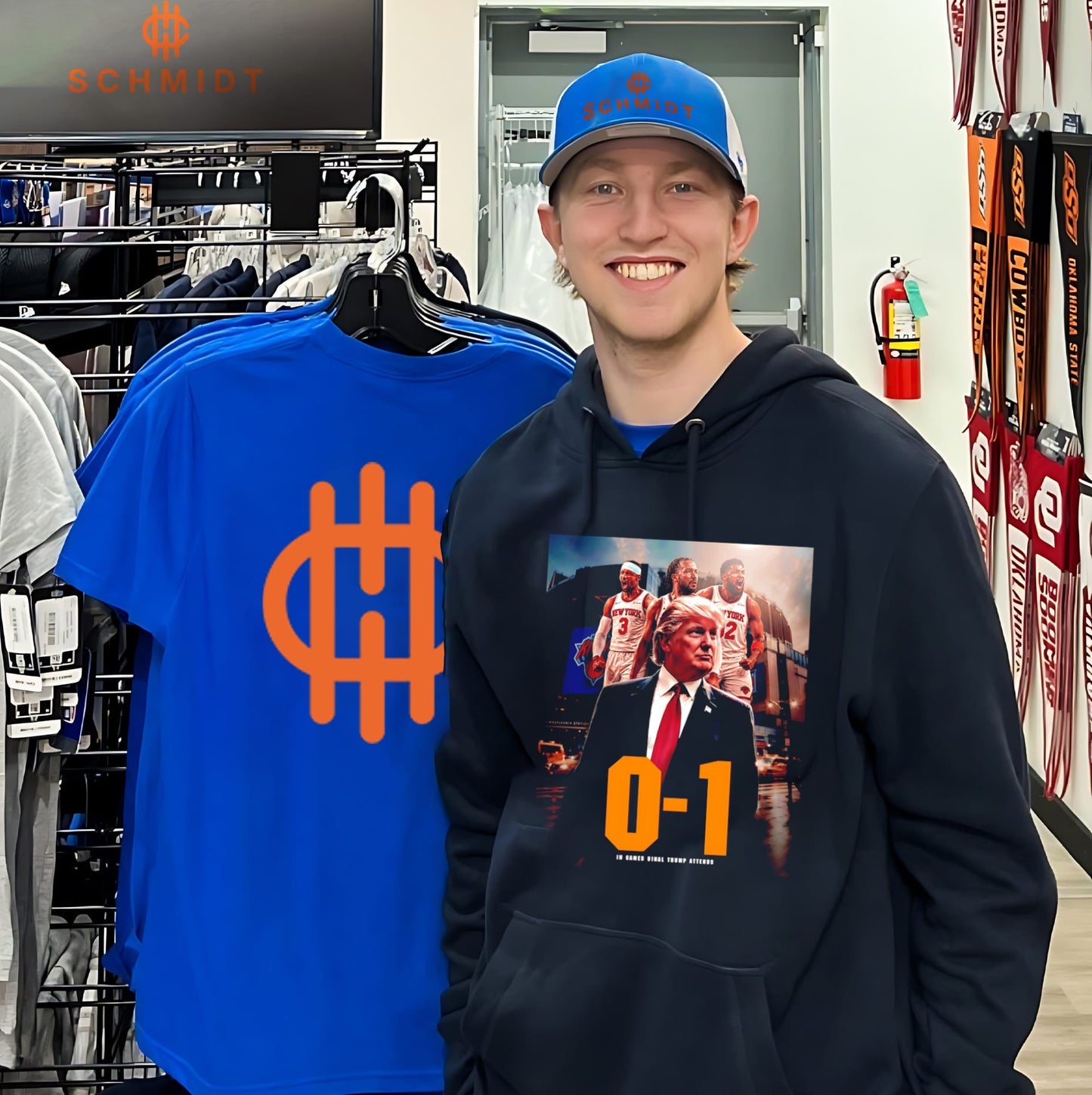 New York Knicks 0-1 in games Donald Trump attends shirt