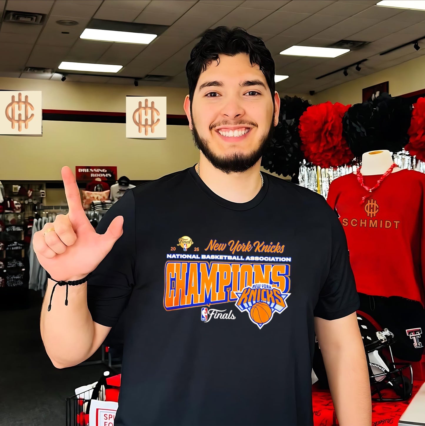 New York Knicks 26 NBA Champions logo shirt