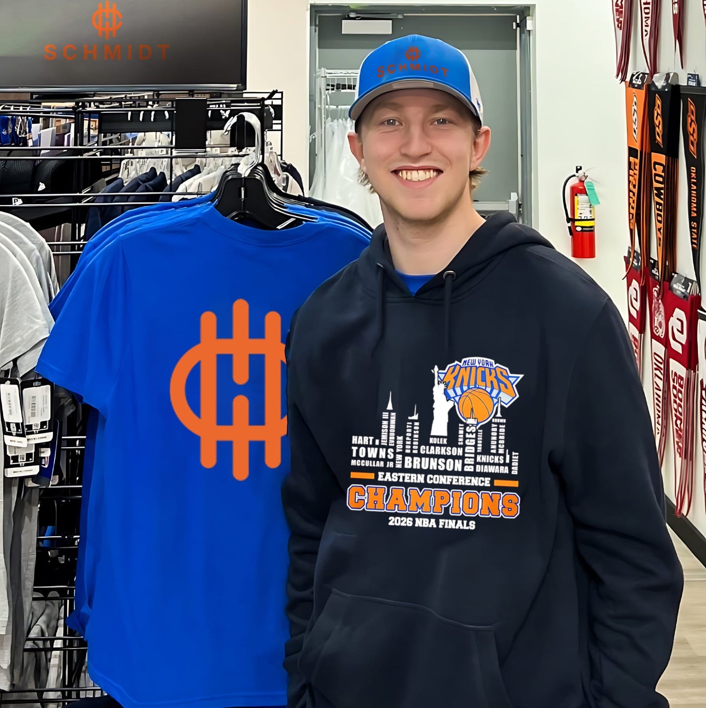 New York Knicks Eastern Conference Champions 2026 players name skyline shirt