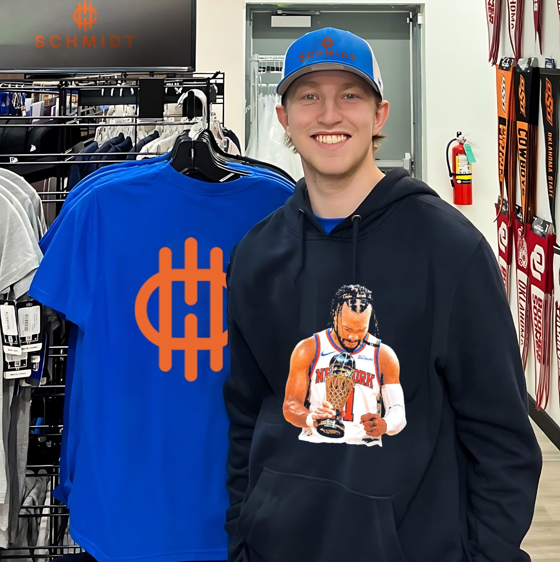 New York Knicks Jalen Brunson holding trophy retro shirt