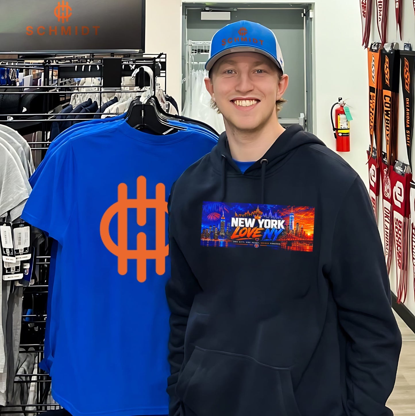 New York Knicks New York love NY one city one heart Knicks forever city landscape shirt