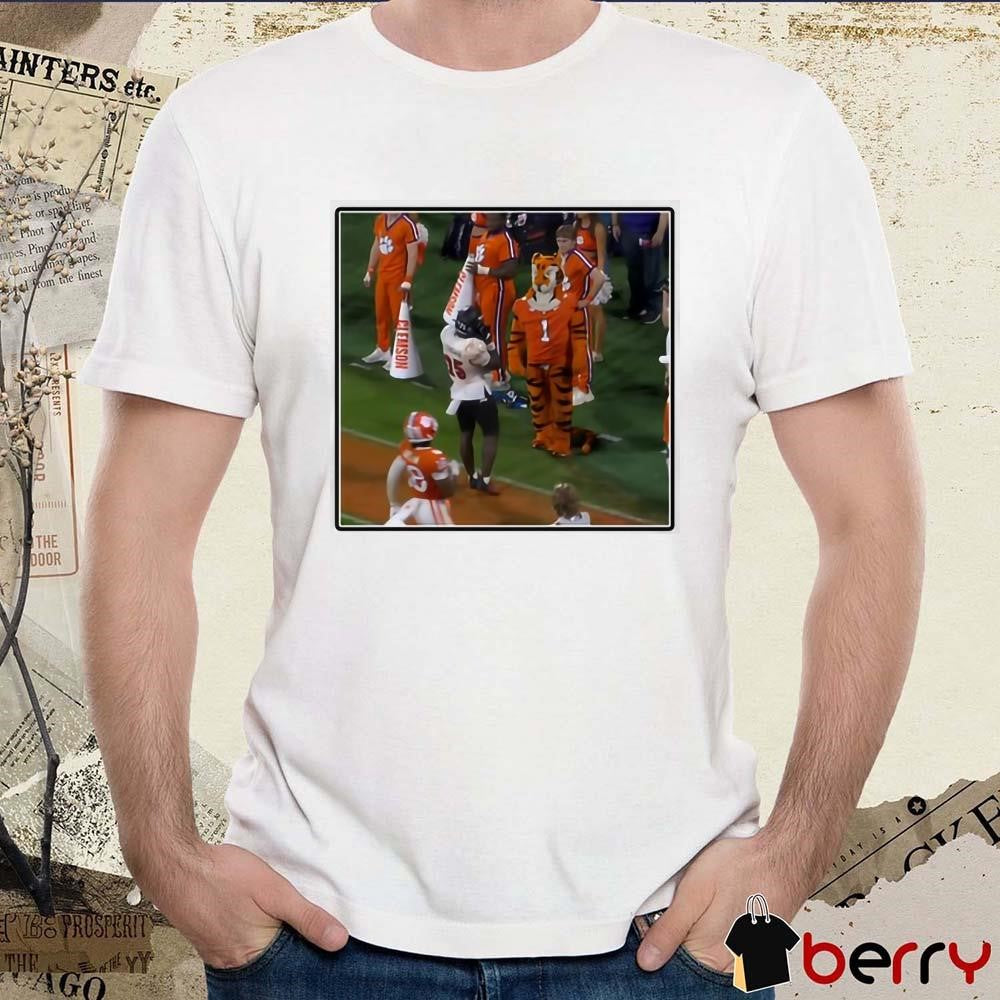 Louisville Hit The Night Night Celly On The Clemson Mascot t-shirt