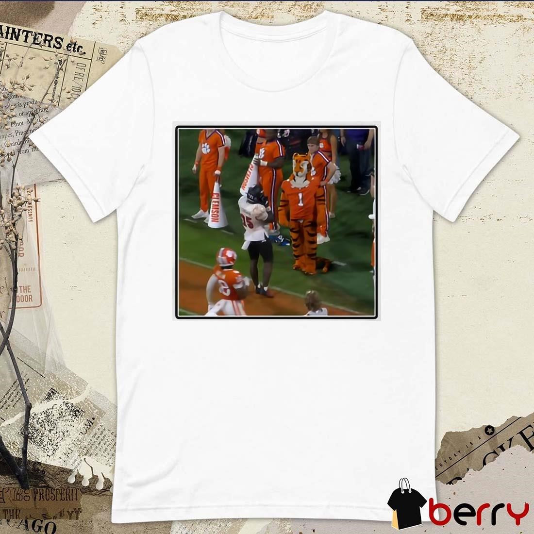 Louisville Hit The Night Night Celly On The Clemson Mascot t-shirt