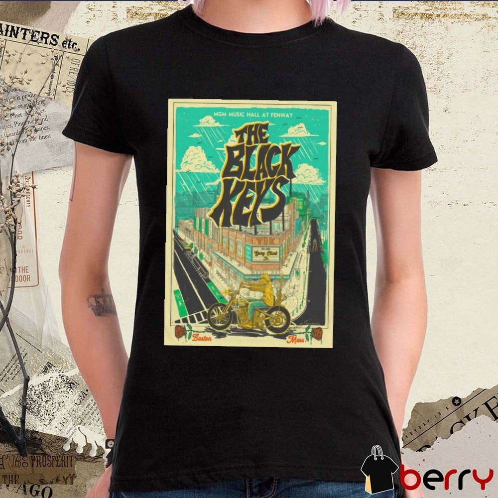 Poster The Black Keys August 16 2025 MGM Music Hall At Fenway In Boston MA t-shirt