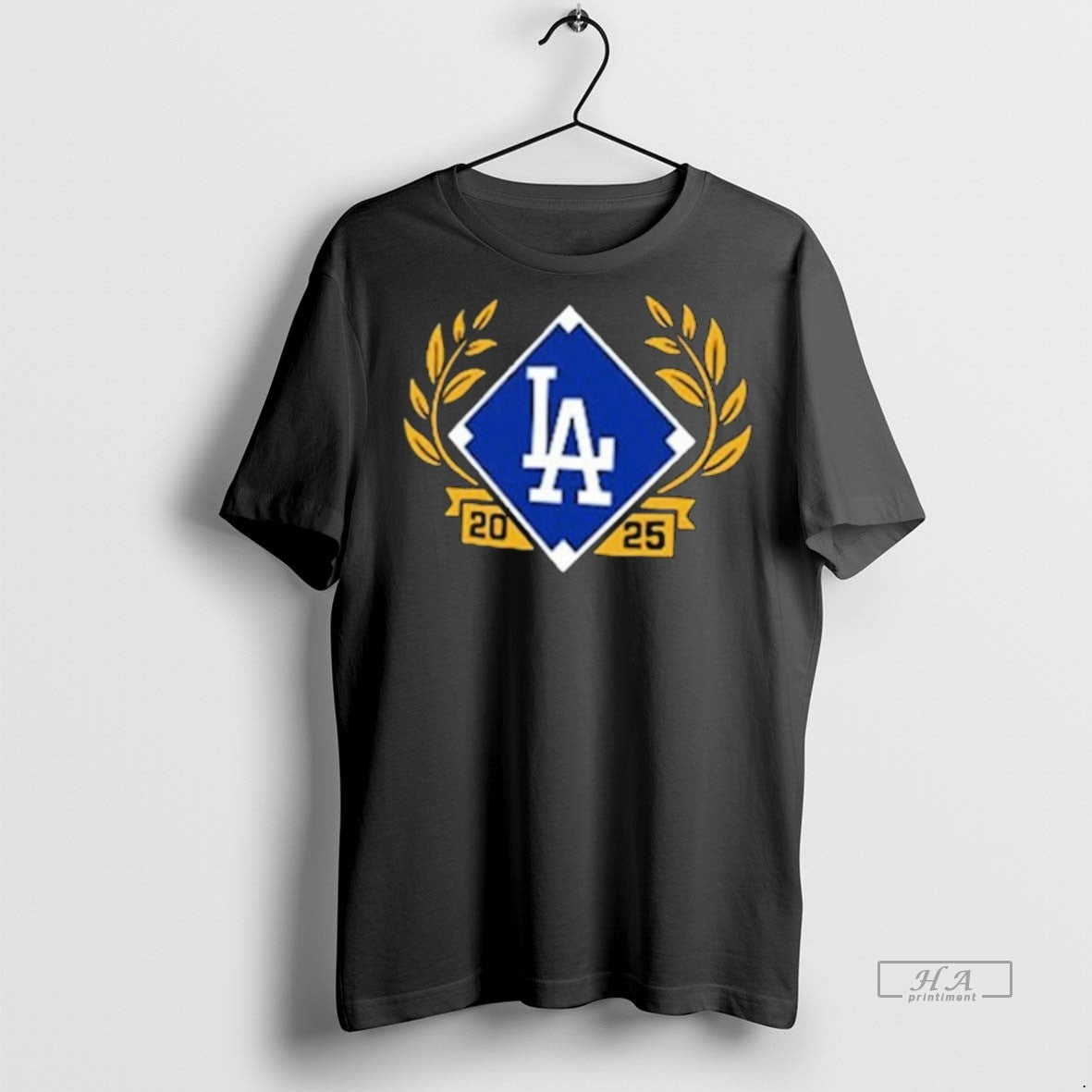 Official Trendy Los Angeles Dodgers 2025 Nlcs Locker Room Tee Sweater
