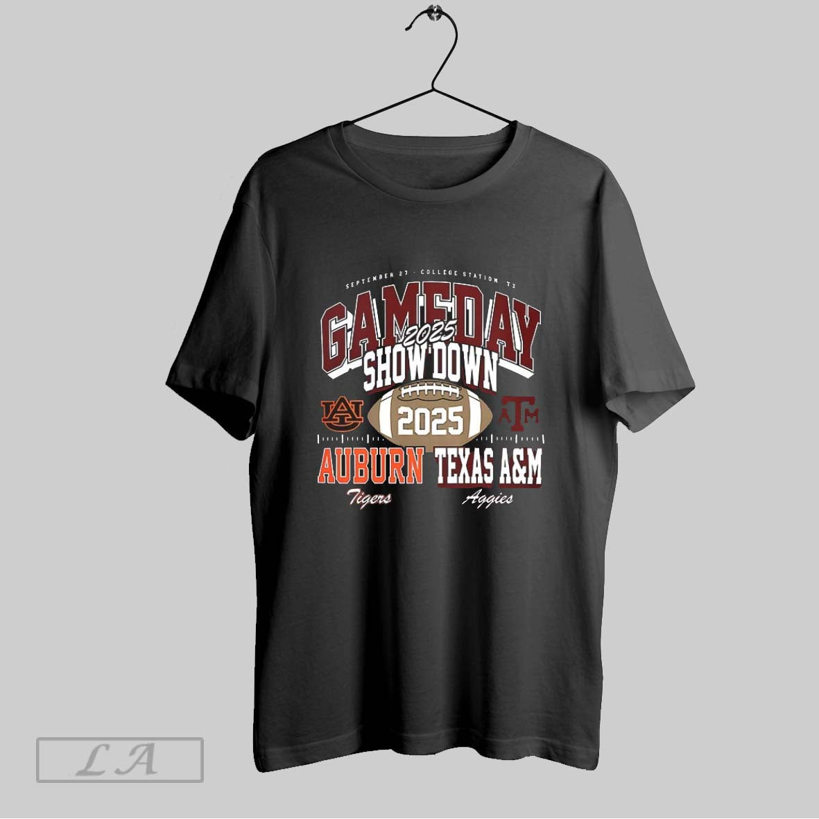 Original Texas Am Aggies Vs Auburn Tigers College Football Gameday Showdown 2025 V Neck