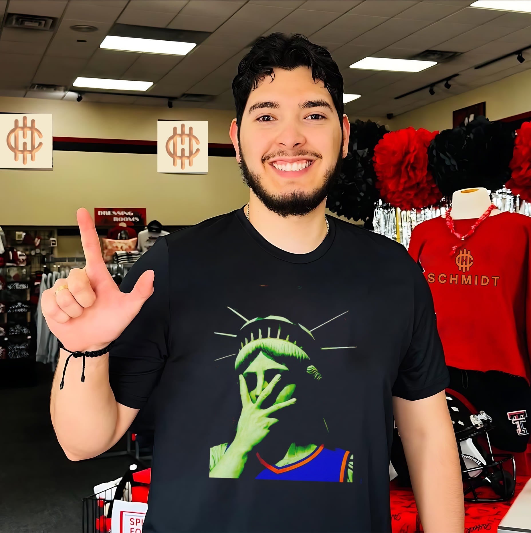 Statue of Liberty wearing New York Knicks jersey doing facepalm shirt
