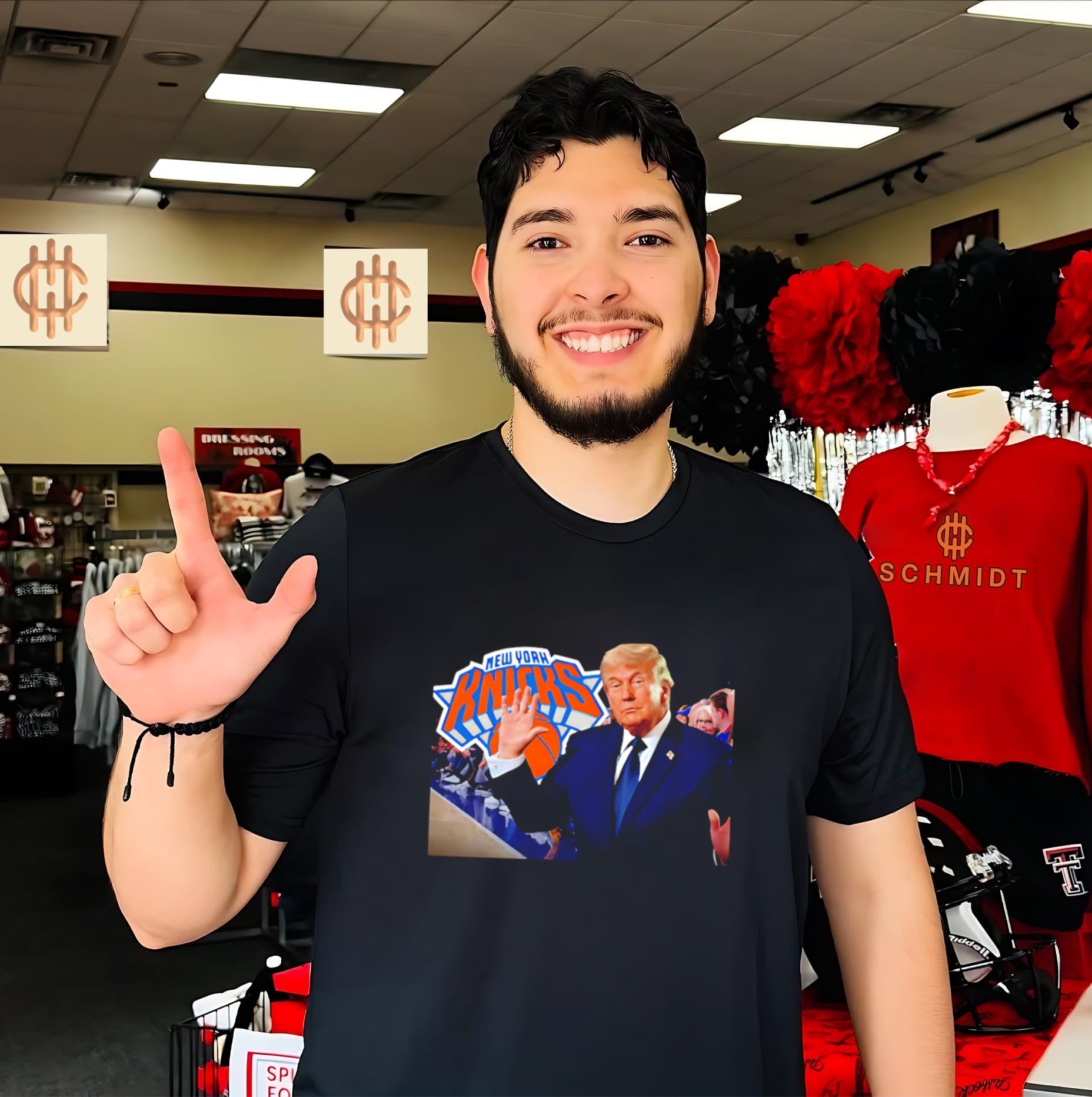 The Trump show New York Knicks logo shirt