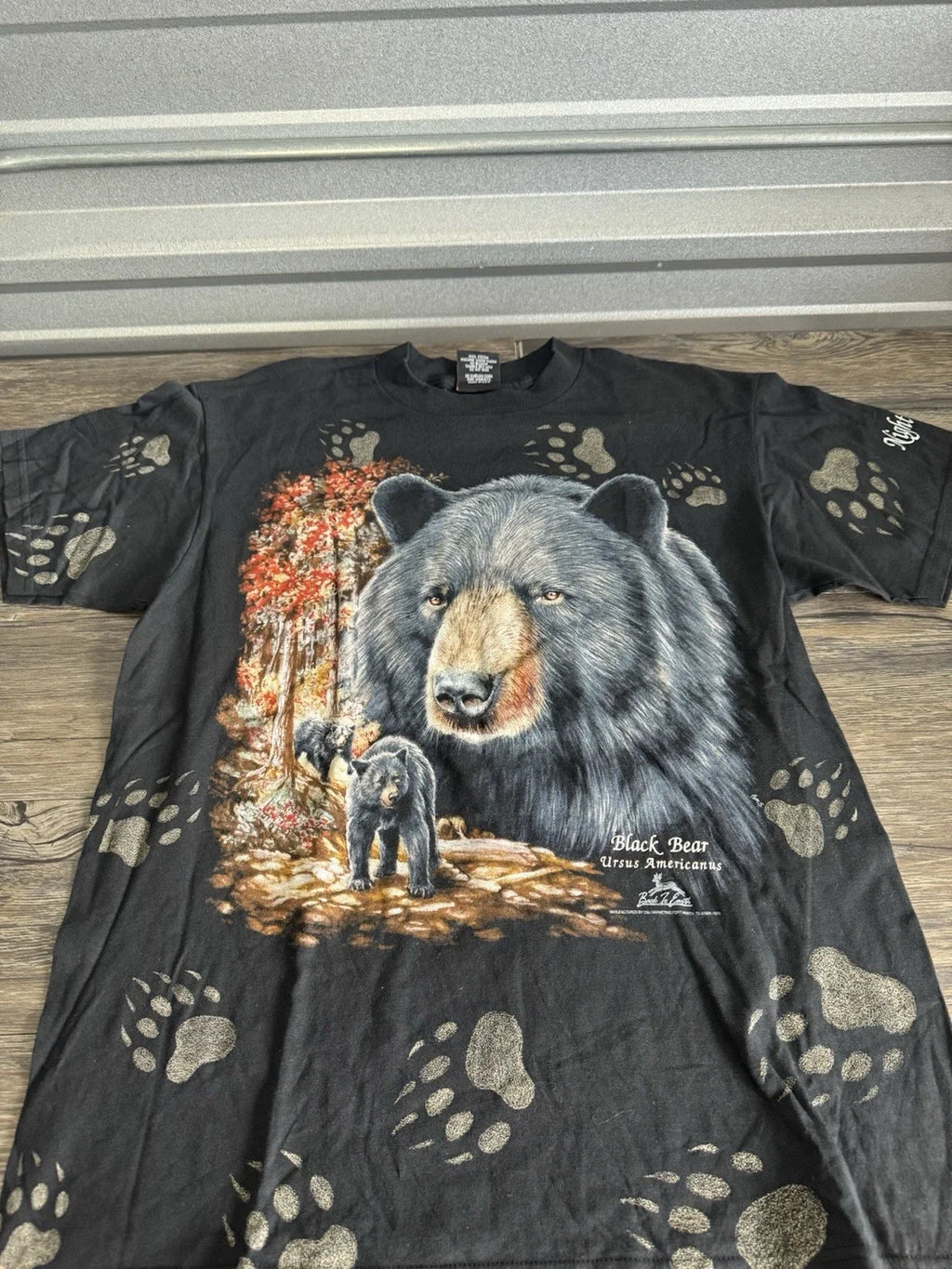 Vintage Black Bear All Over Print Faded Shirt Large USA Alaska