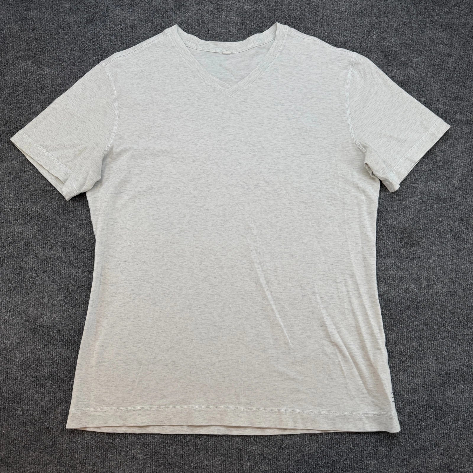 Lululemon Shirt Mens large Gray V Neck Short Sleeve Stretch