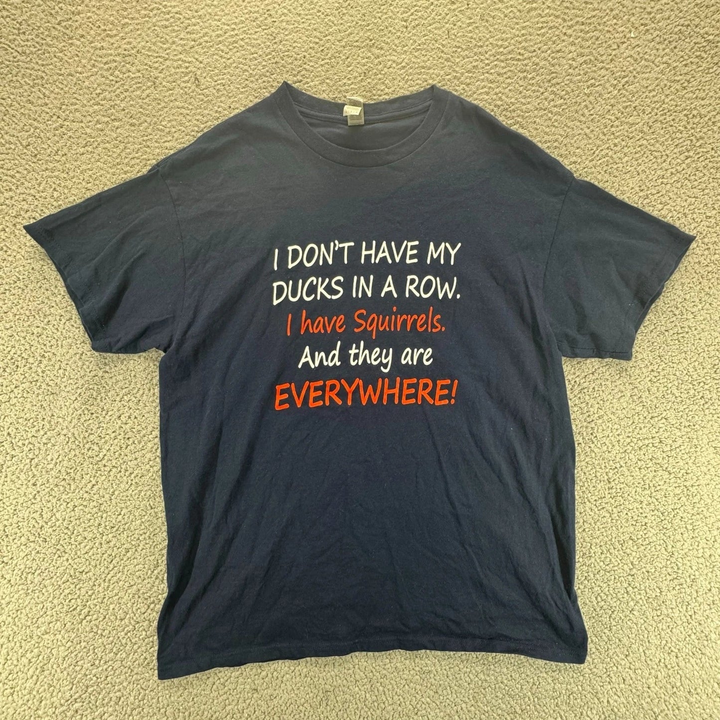 Ducks In A Row Squirrels Everywhere Funny T-Shirt Mens L Blue Dad Humor Casual
